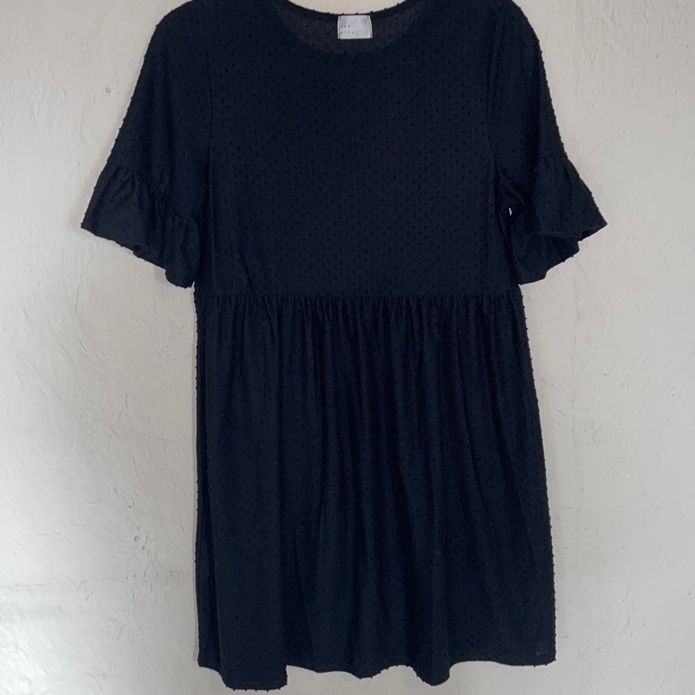 black skater dress